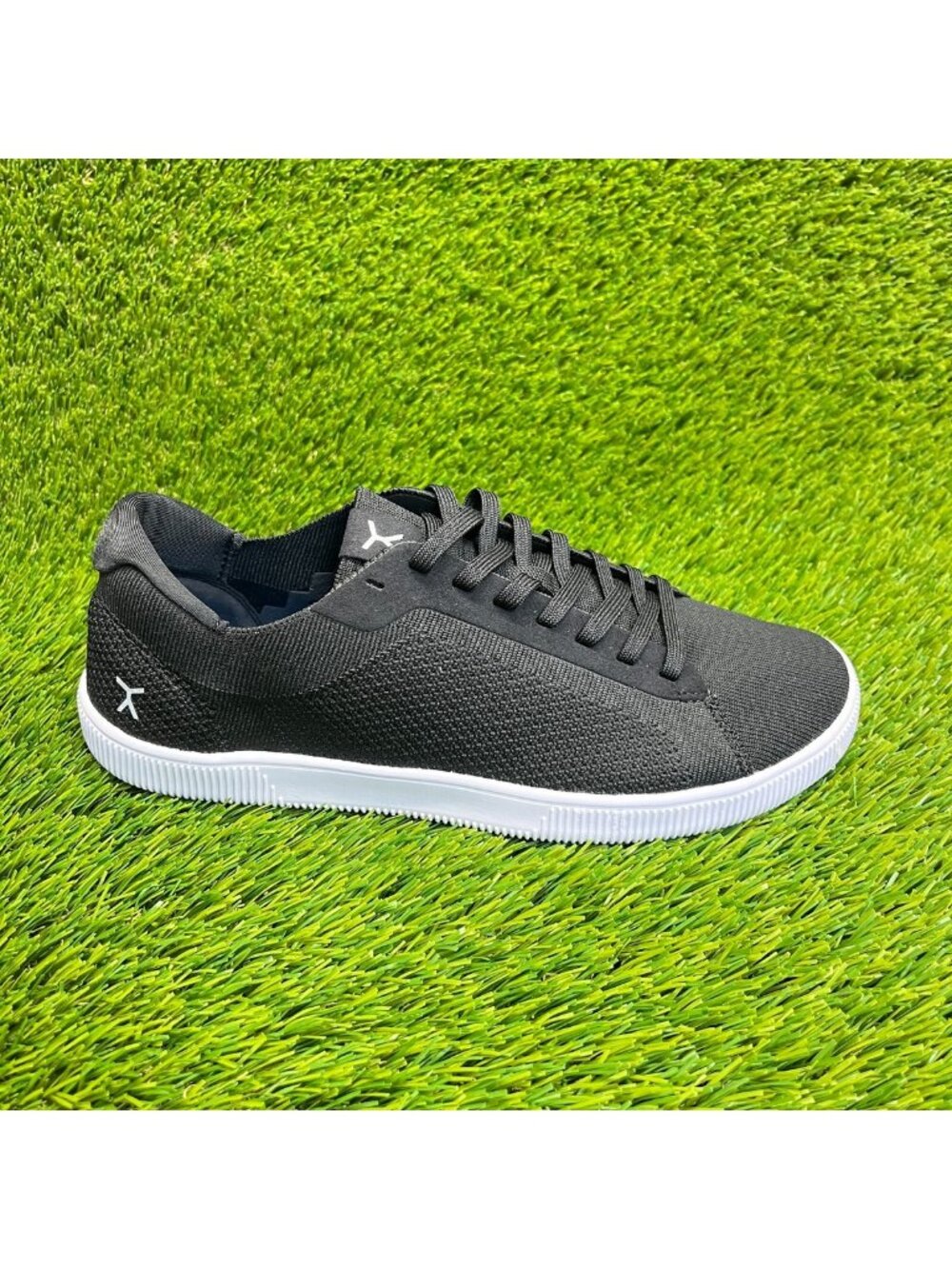 Flux Adapt Trainer Black White Mens Size 9 Womens Size 10 Barefoot Knit Shoes